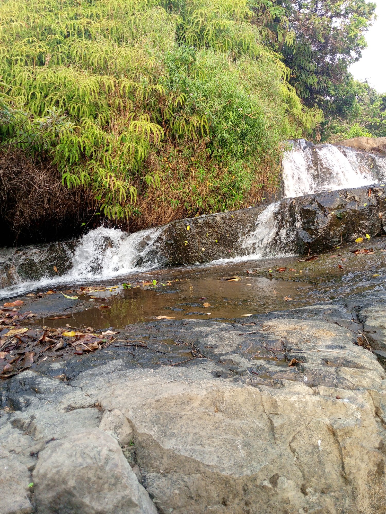Karera Falls cascade, Rutana