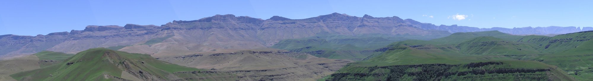 Giant's Castle panorama